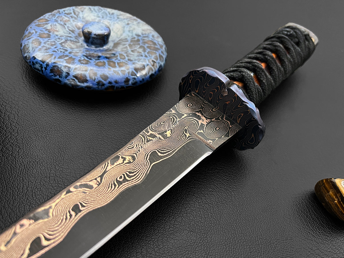 Arufoto Omaga Tanto Series | Dawson Select Tigermai Steel | Ironwood | Anodized Tsuba