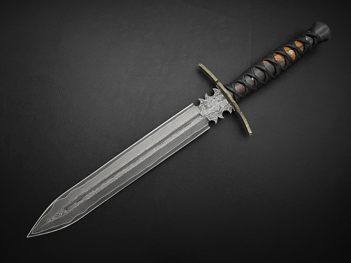 Beowulf | European Style Short Sword | Dawson Select Steel | San Mai + Ironwood